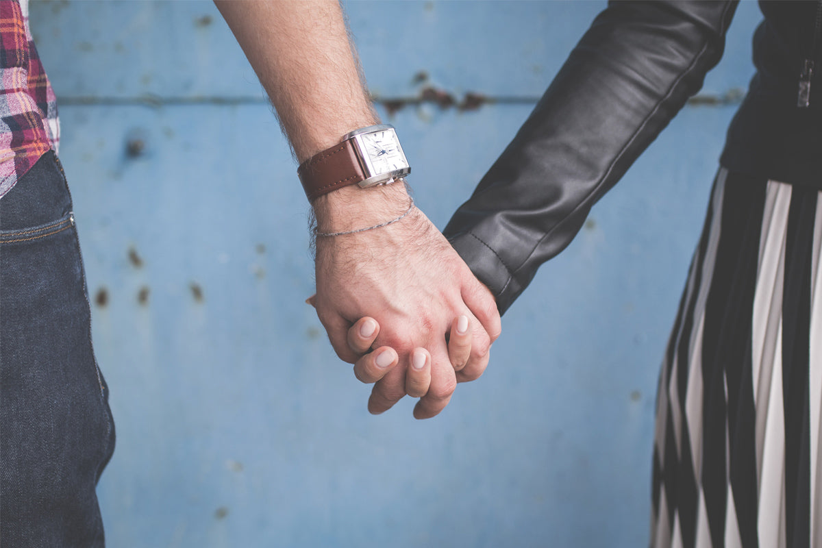 Twelve Dating Red Flags