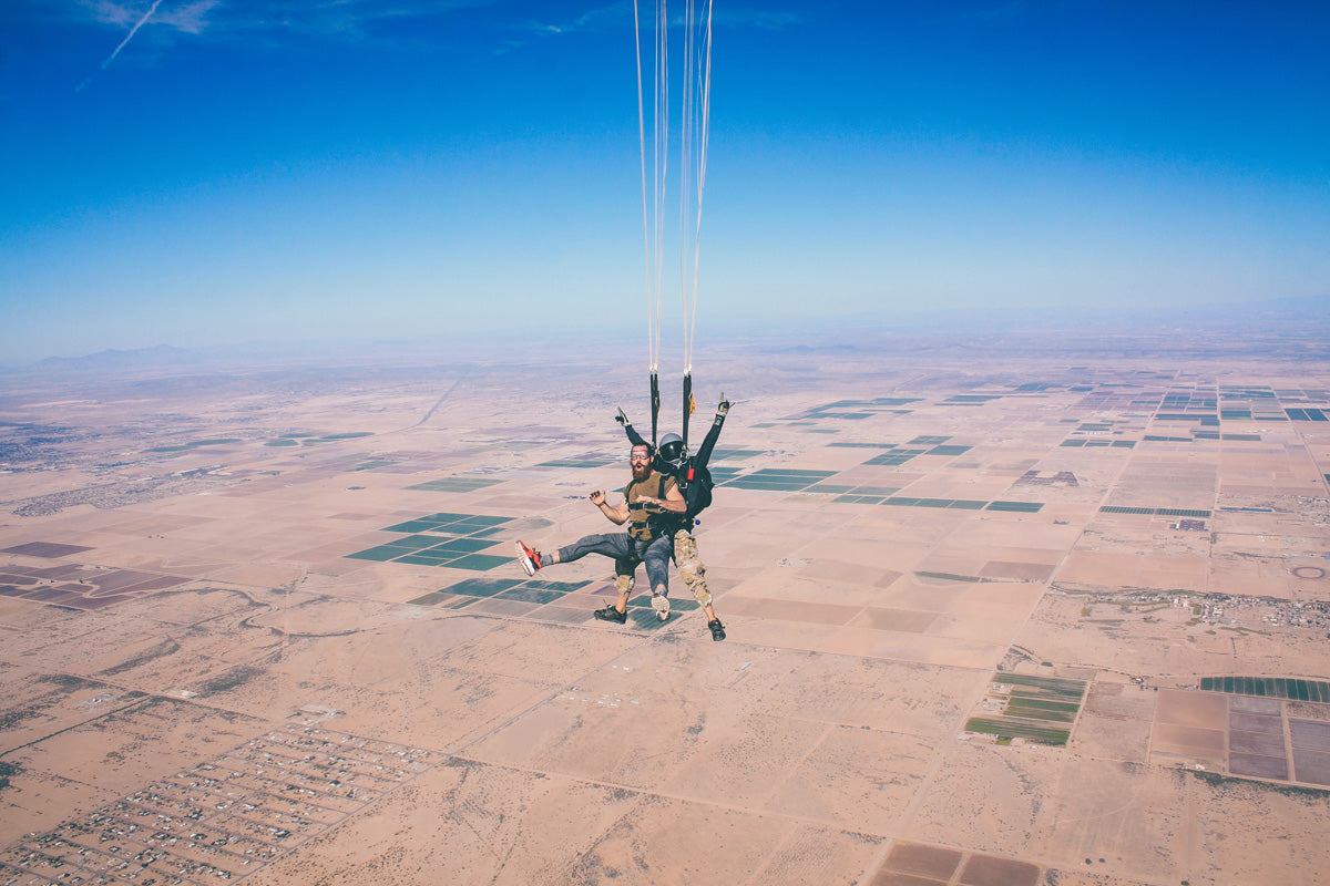 5 Cool Places to Go Skydiving